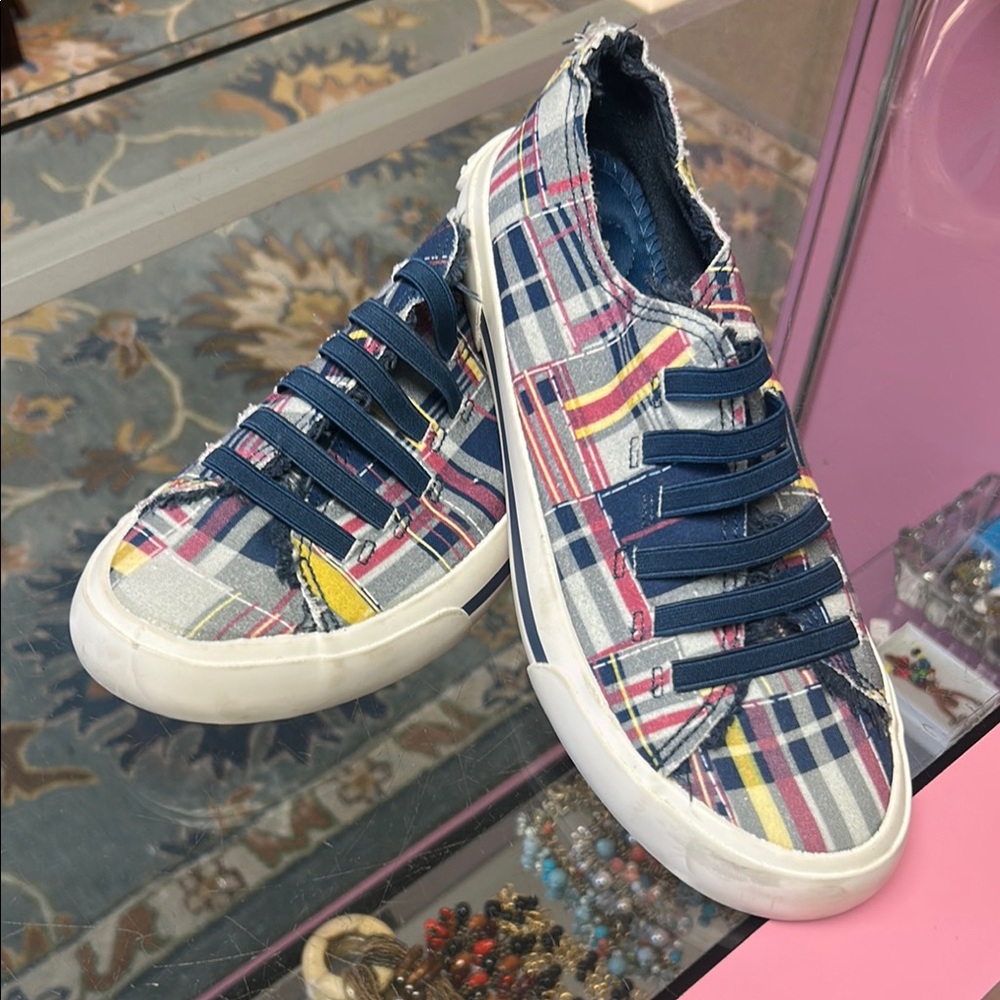 Rocket Dog Blue and Red Low-Top Sneakers